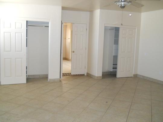 Building Photo - 101 W Blacklidge Dr