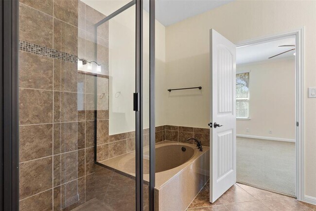 Building Photo - 9412 Solana Vista Loop