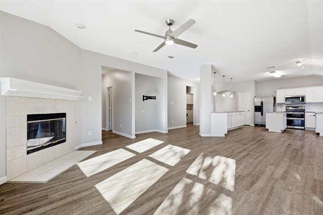 Building Photo - 7620 Waterside Pl