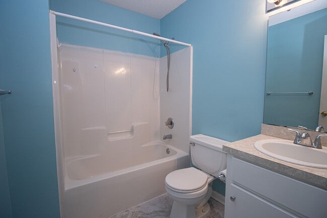 Building Photo - Spacious 3BR/2BA Home Near Fort Jackson & VA Hospital *Military Discount Offered!