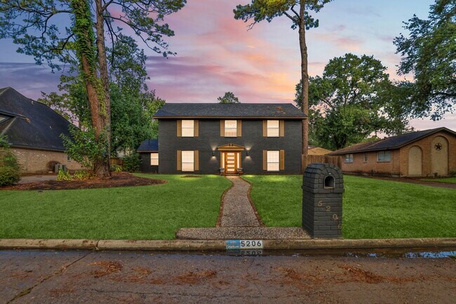 Building Photo - 5206 Lodge Creek Dr