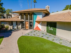 Building Photo - The Bella