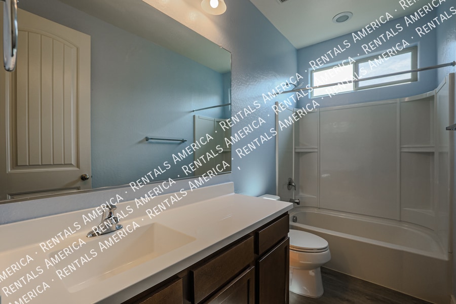 Building Photo - 4217 W Winston Dr