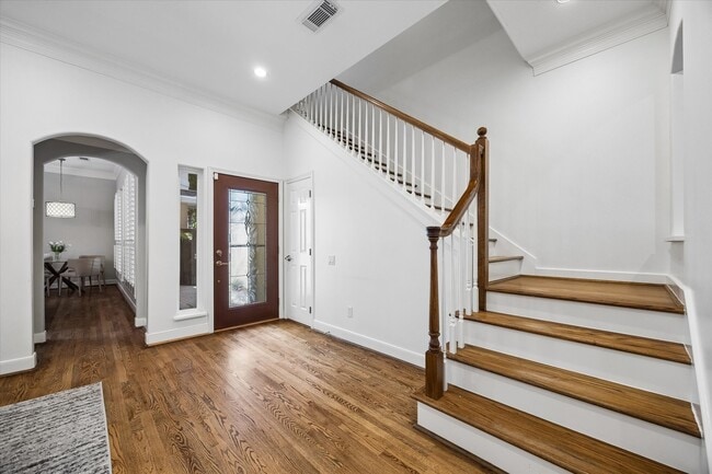 Building Photo - 2703 Westgate Dr