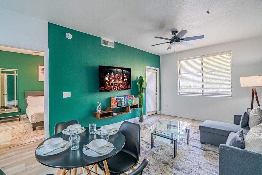 Building Photo - 6610 N 93rd Ave