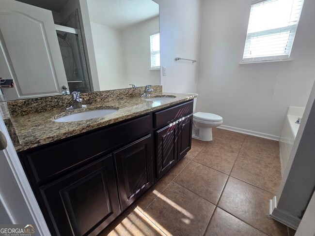 Building Photo - 127 Cedar Cir Dr