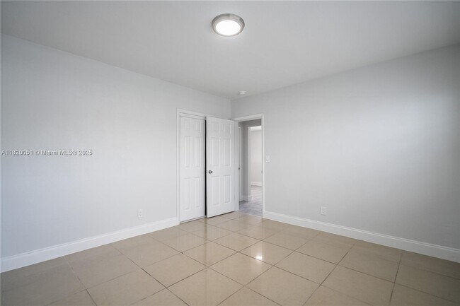 Building Photo - 320 84th St