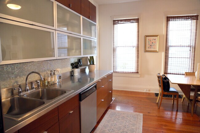 Dine-In Kitchen - 1836 Deer Park Ave