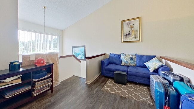 Building Photo - Furnished Unit in Fountain Gate Condo Association!