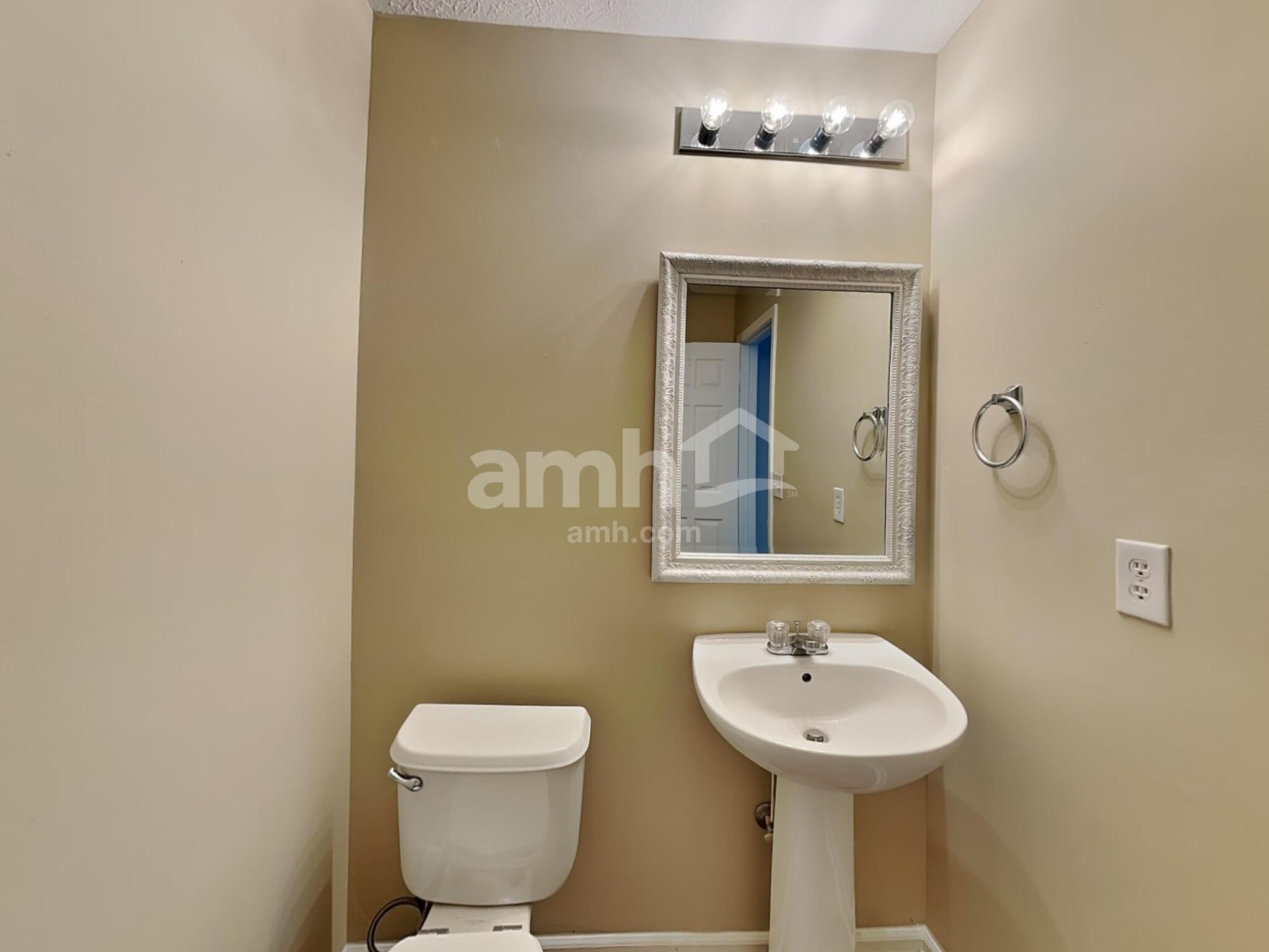 Building Photo - 8067 Lawrence Woods Pl