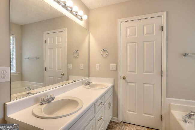 Building Photo - 4160 Janel Ln
