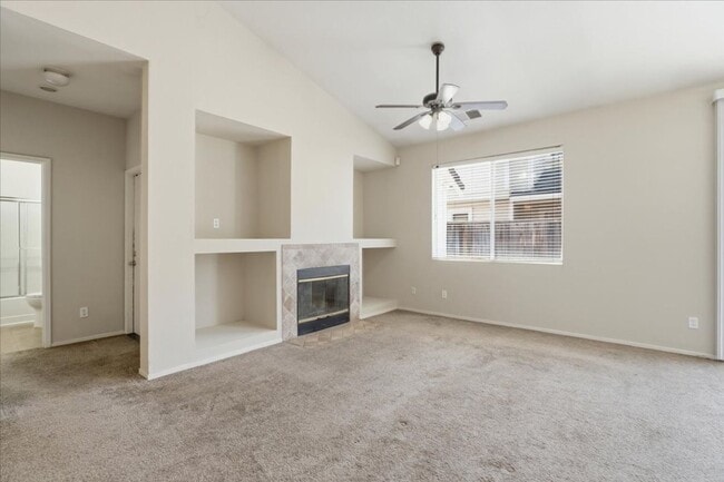 Building Photo - 9386 Laguna Pointe Way
