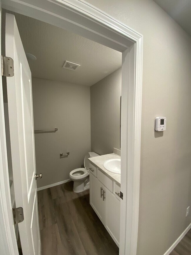 Building Photo - Brand New Home!!