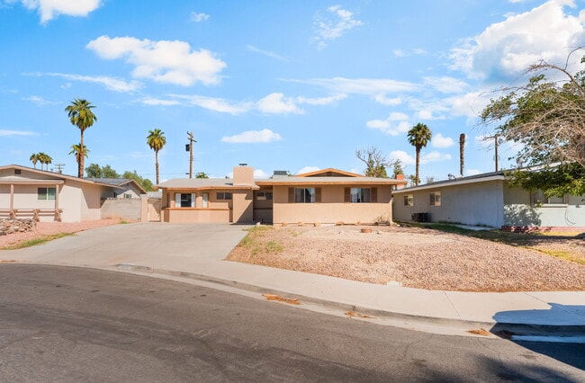 Primary Photo - 2016 Embrey Ave