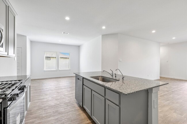 Building Photo - 31634 Whittis Hl Wy