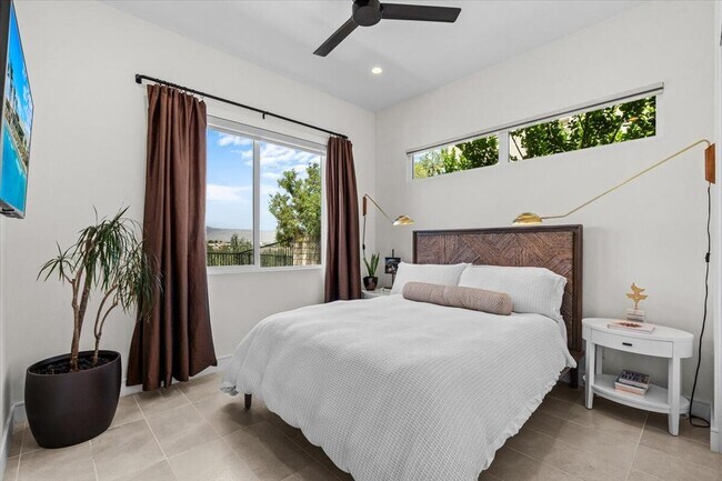 Building Photo - 446 Fountain Dr