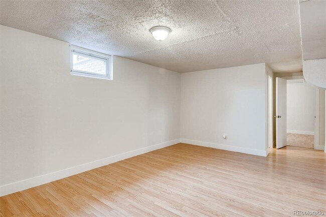 Building Photo - 4325 Navajo St