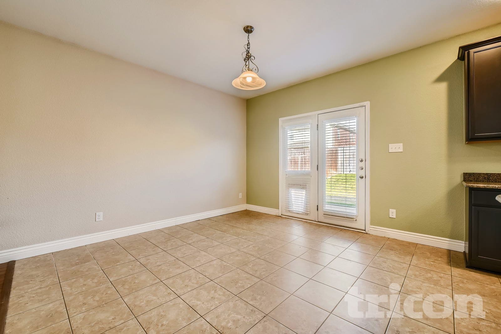 Building Photo - 1735 Oak Glen Dr