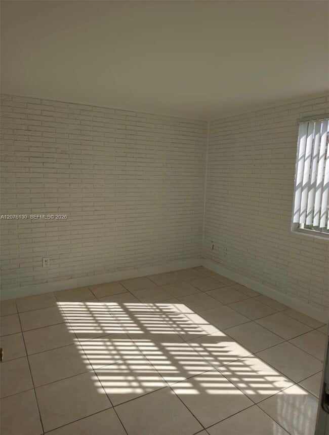 Building Photo - 1269 SW 46th Ave