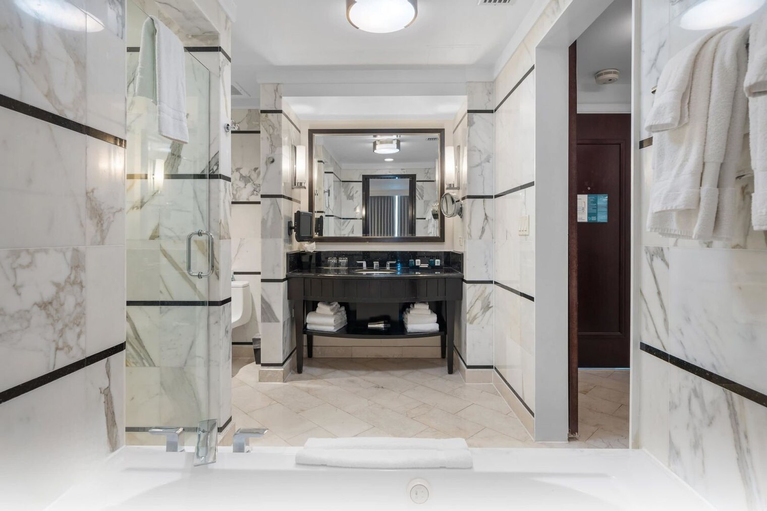 Building Photo - 4391 Collins Ave