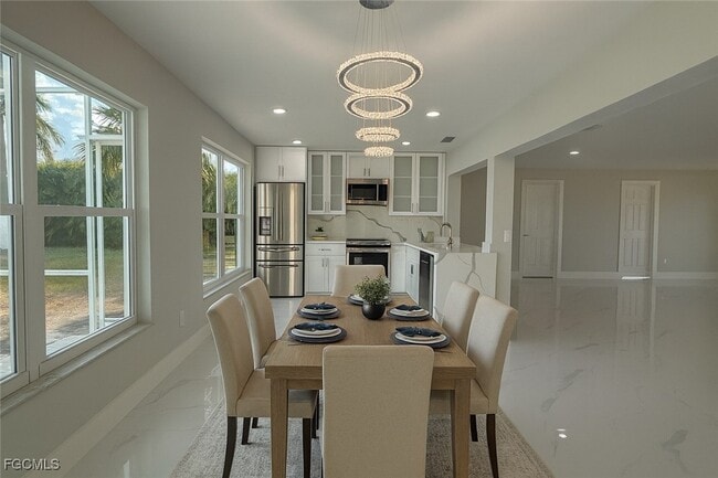 Building Photo - 2210 SE 27th Terrace