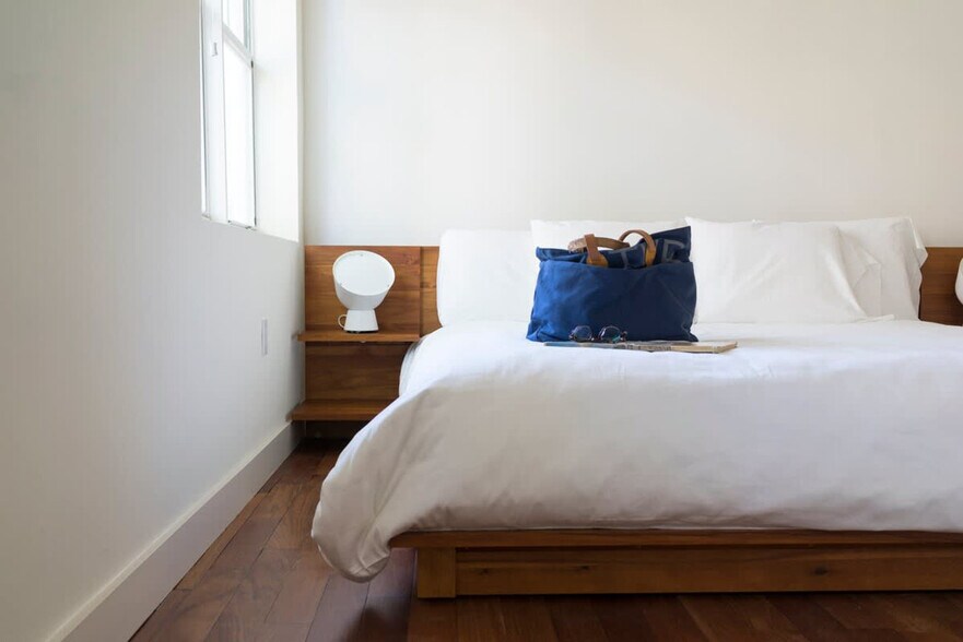 Building Photo - 747 4th St