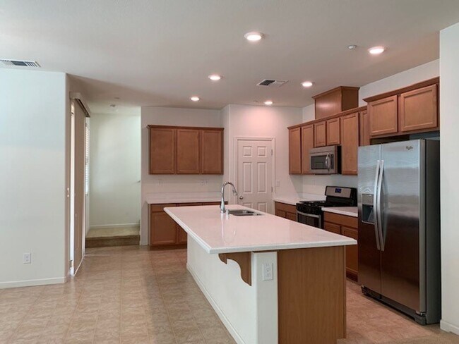 Building Photo - Two Story Home Across the Street from a Beautiful Park