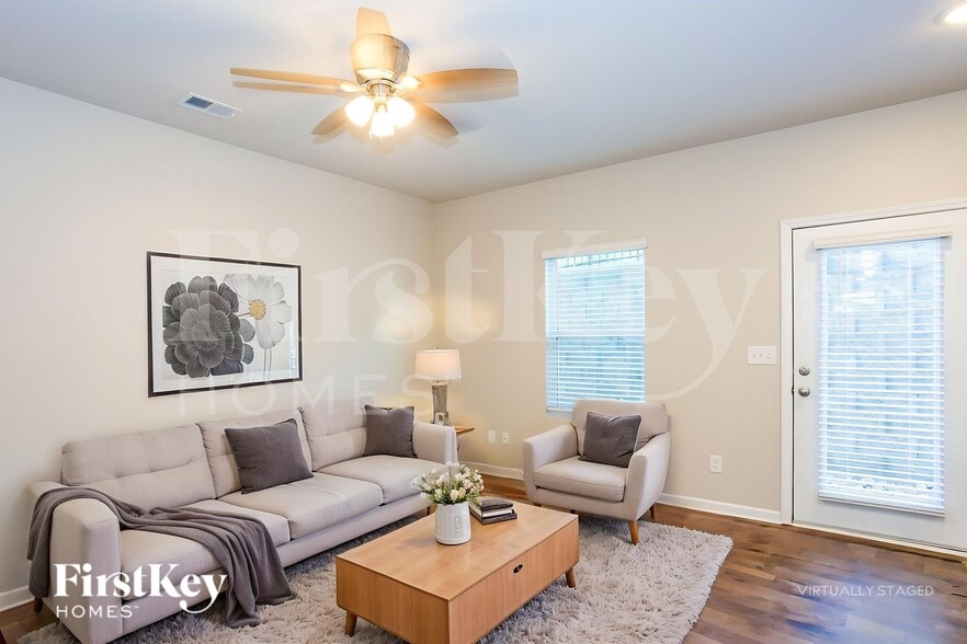 Building Photo - 10724 Rivergate Dr NW