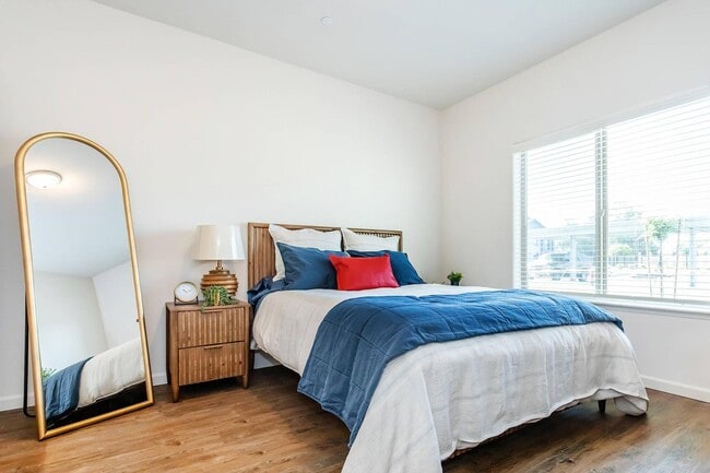 Interior Photo - Broadstone Place
