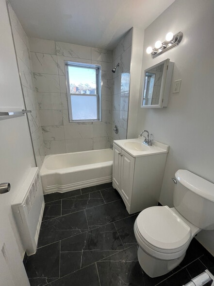 Building Photo - 676 Park Ave