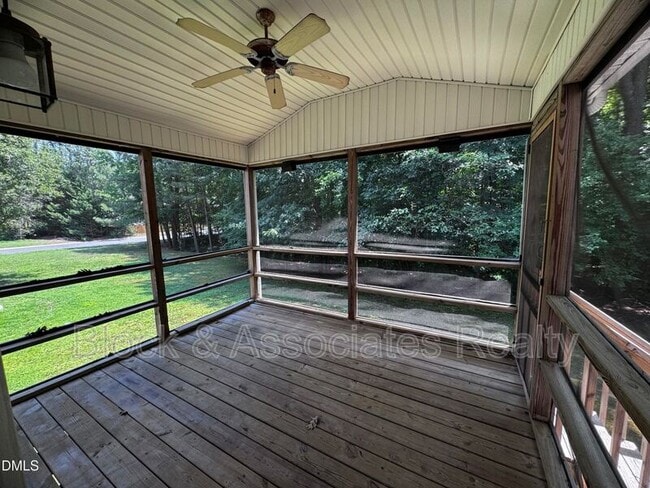 Building Photo - 3 S Indian Creek Pl