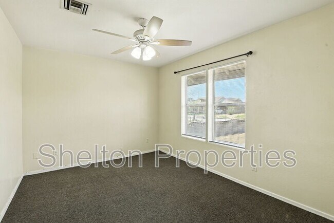 Building Photo - 345 N 15th St