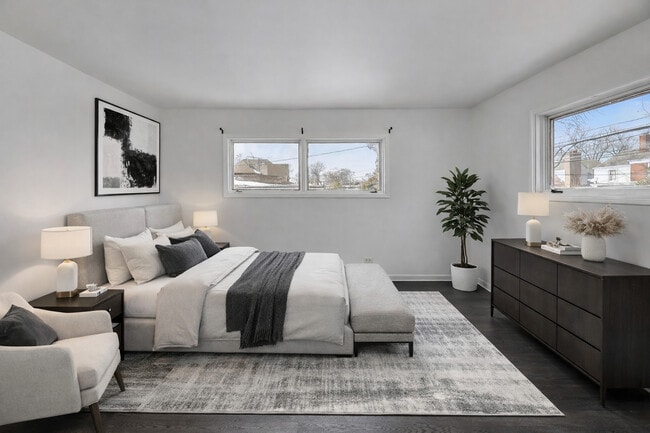 Building Photo - 1006 Devon Ave