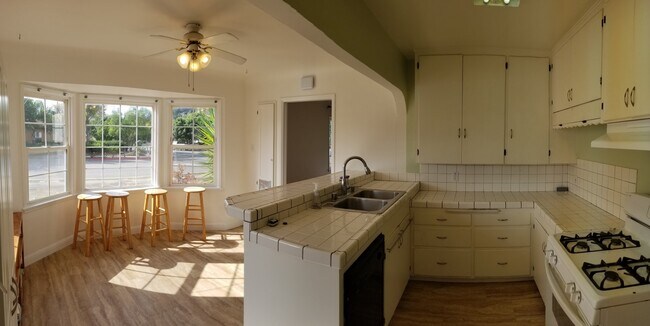 Building Photo - 246 Chorro St