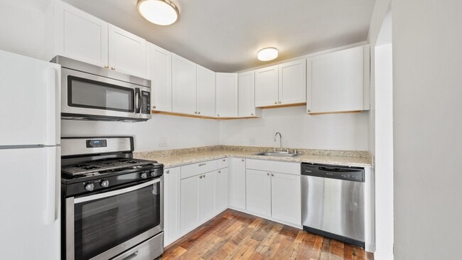 Building Photo - Rancho Cordova - 2 Bedroom