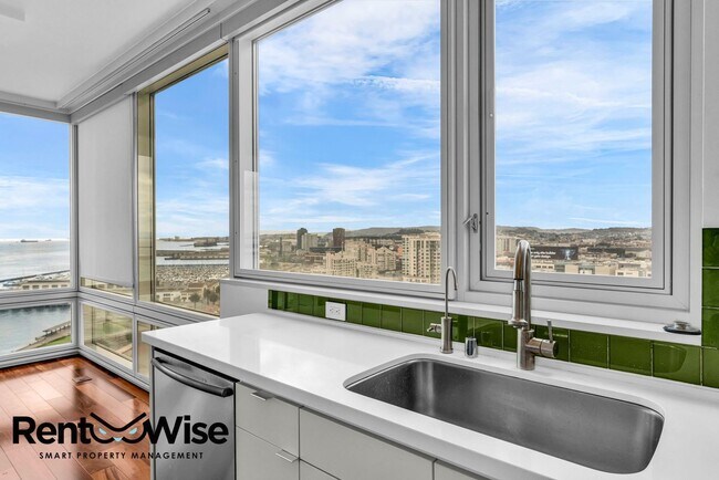 Building Photo - 501 Beale St