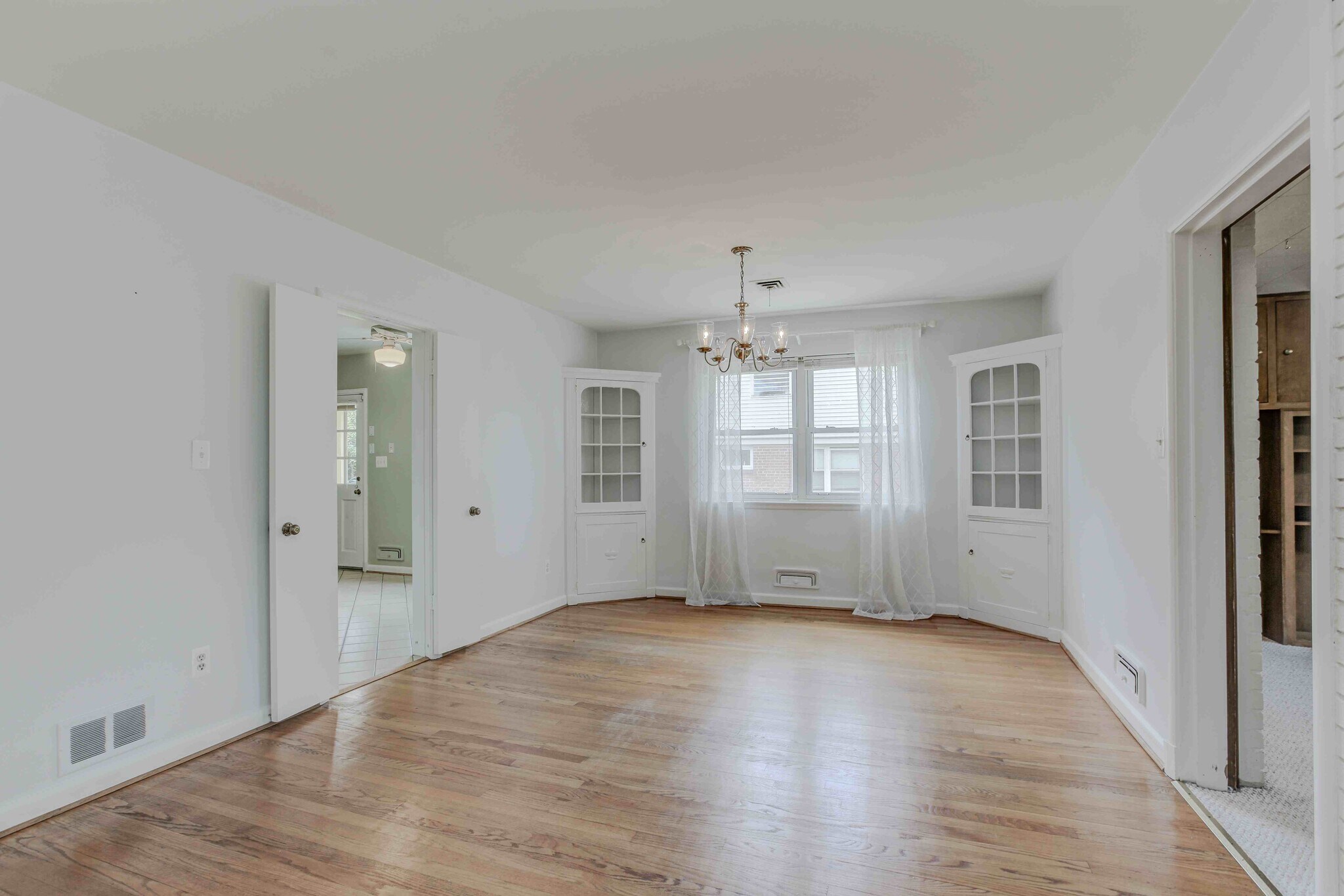 Building Photo - 3215 Brooklawn Ter