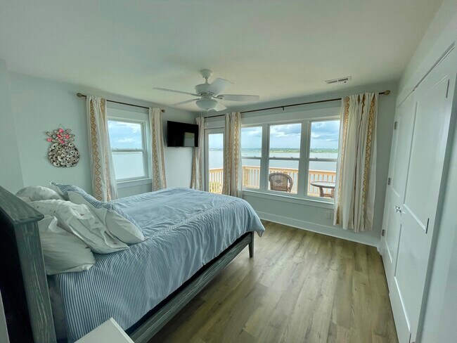 Building Photo - 17 Bermuda Landing Plz