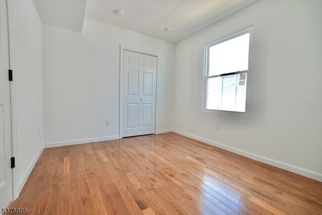 Building Photo - 264 Greylock Pkwy
