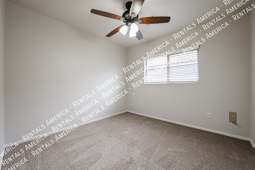 Building Photo - 8554 E Meseto Ave