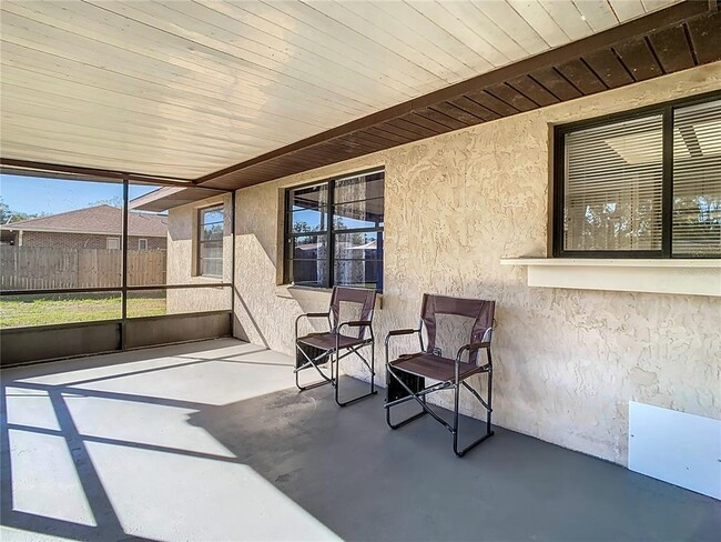 Building Photo - 7801 Rolling Grove Dr W