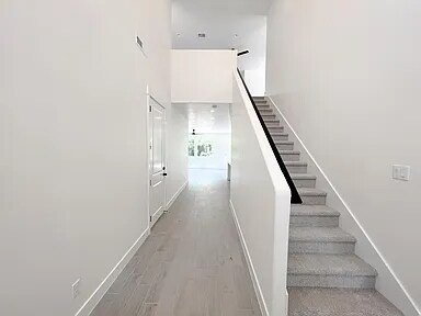 Building Photo - 366 Forty