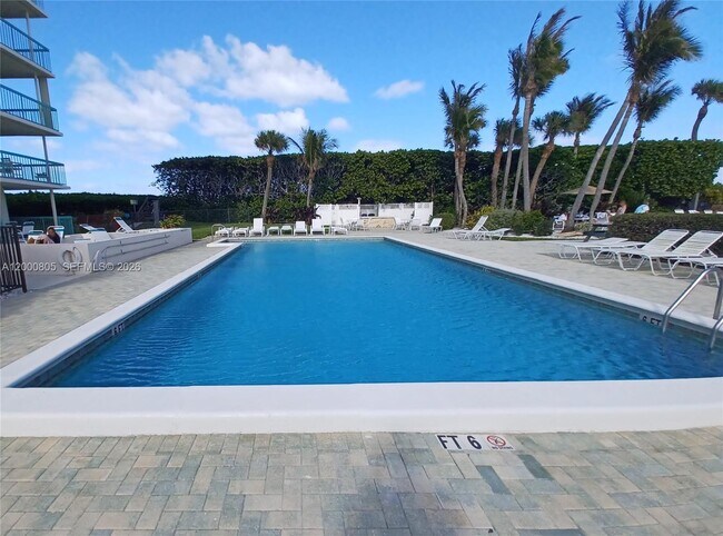 Building Photo - 9900 S Ocean Dr