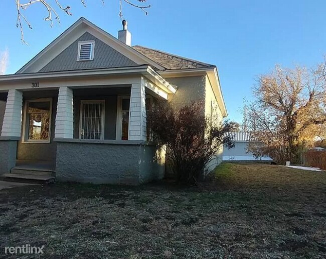 Primary Photo - 2 br, 1 bath House - 301 E 4th St