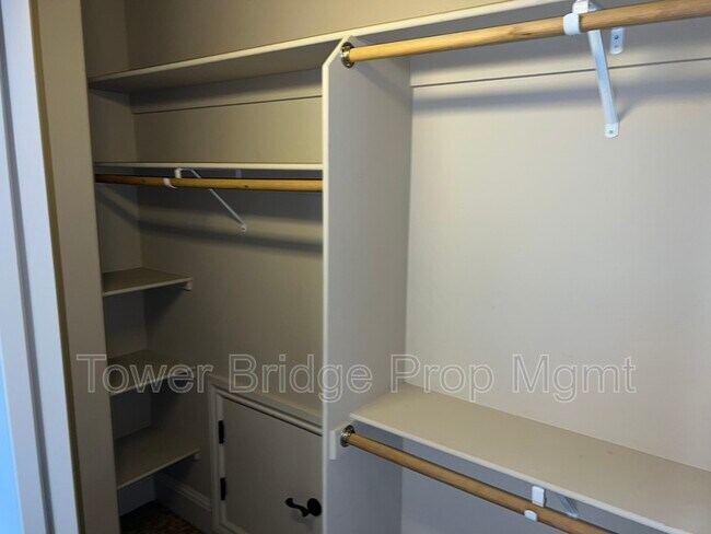 Building Photo - 3766 Mira Loma Dr