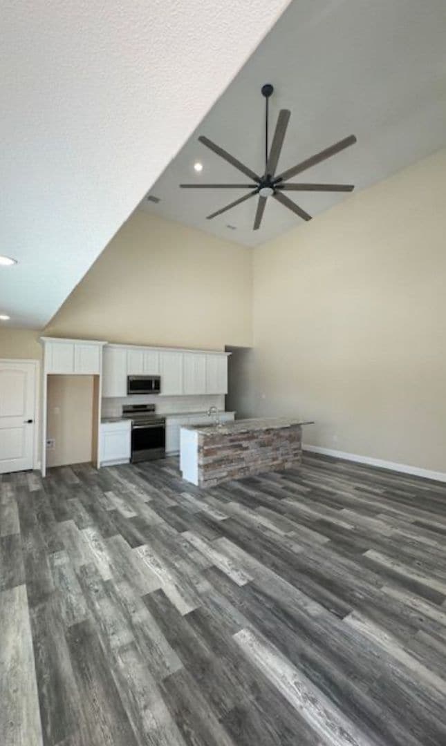 Building Photo - 4/2/2 Gated Community + OFFICE space + No Water Bill + Peaster ISD