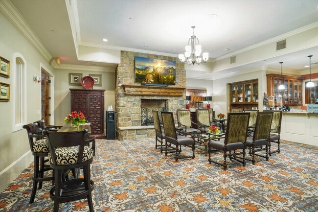 Building Photo - 301 Watermere Dr