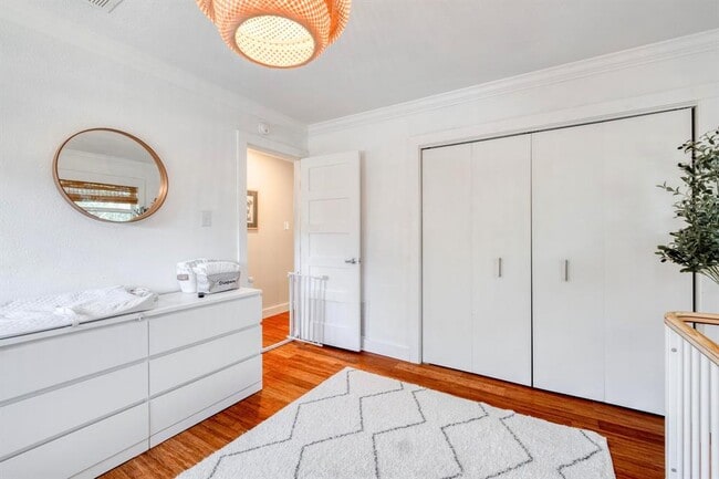 Building Photo - 600 Jetta Ct