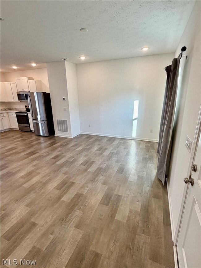 Building Photo - 677 Crossings Ln