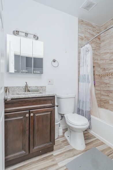 Building Photo - 164 Avenue B